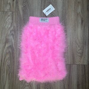 BNWT CHRISTIAN COWAN x maxbone Feather Dog Jumper in Hot Pink - Size L